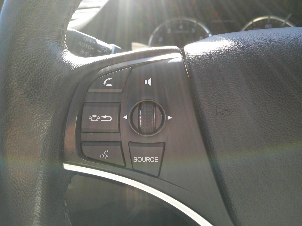 Acura MDX SH-AWD 4dr Tech Pkg 2014