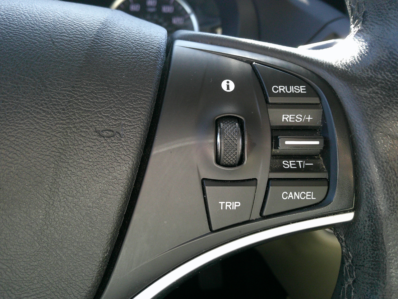 Acura MDX SH-AWD 4dr Tech Pkg 2014