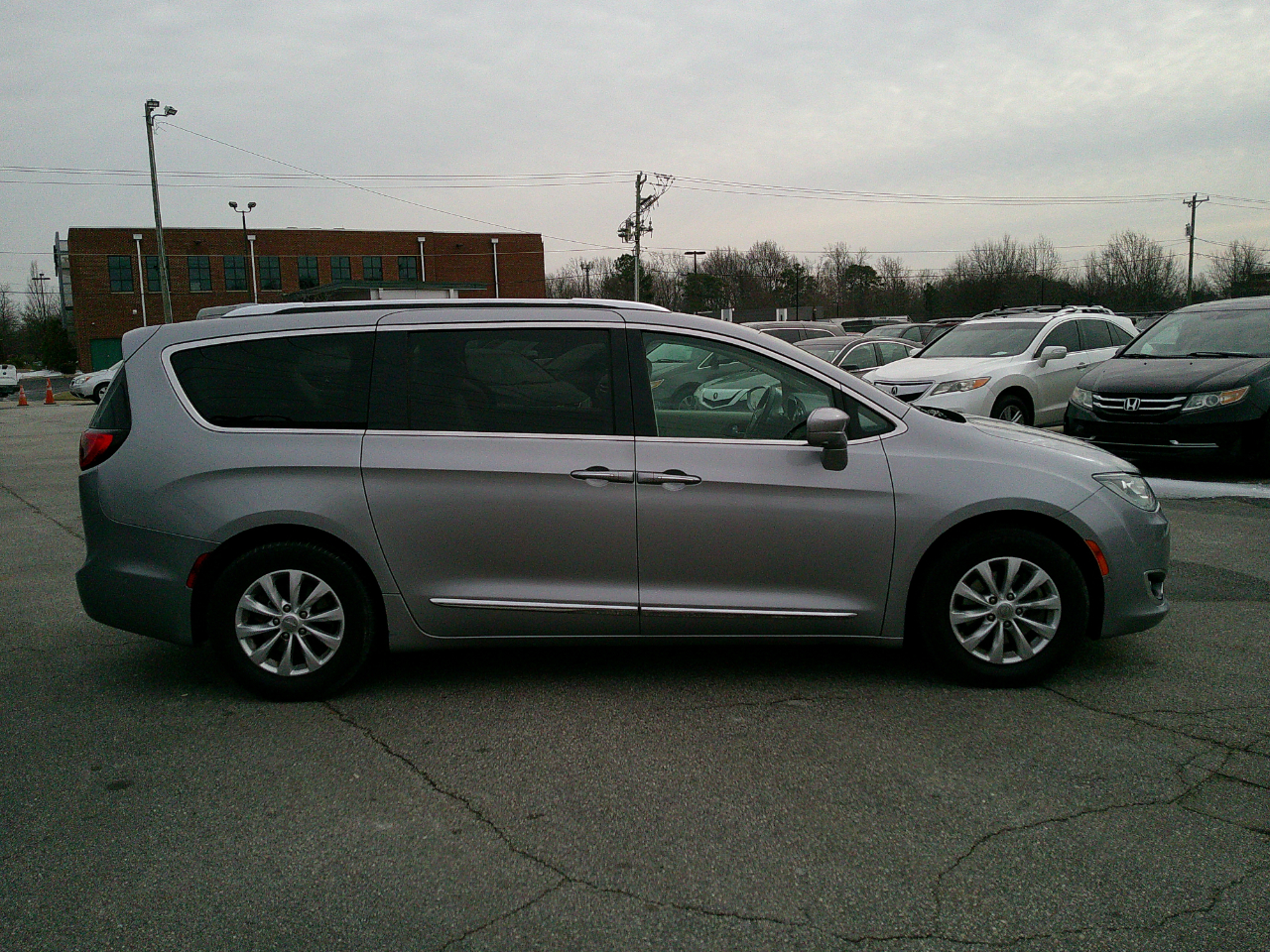 Chrysler Pacifica Touring L Plus FWD 2018