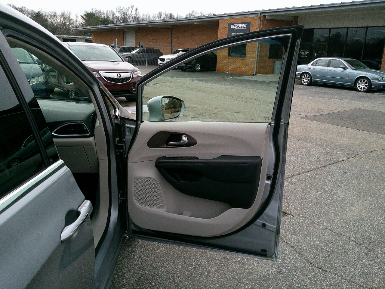 Chrysler Pacifica Touring L Plus FWD 2018