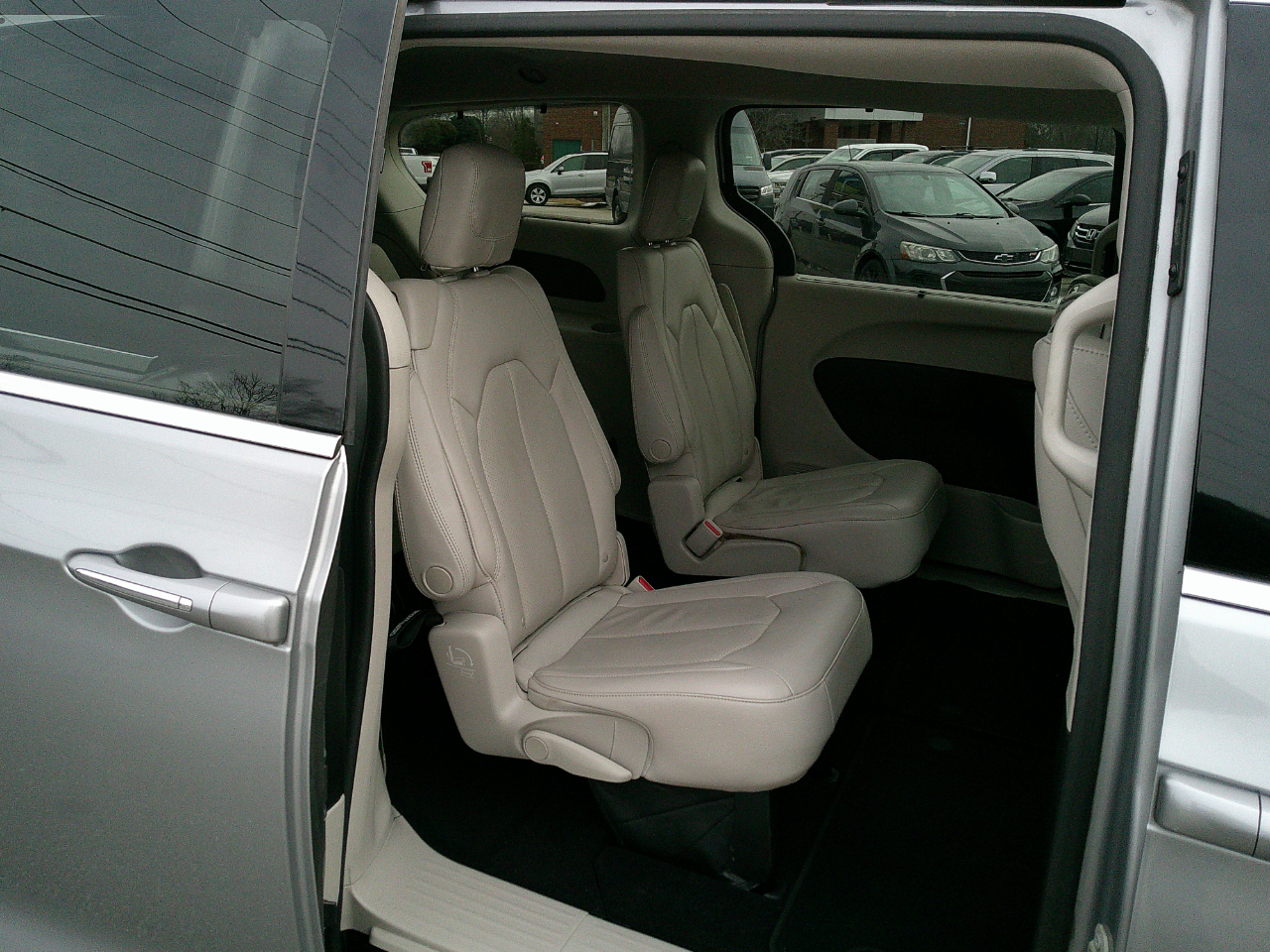 Chrysler Pacifica Touring L Plus FWD 2018