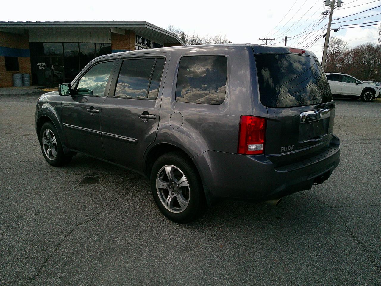 Honda Pilot 2WD 4dr SE 2015