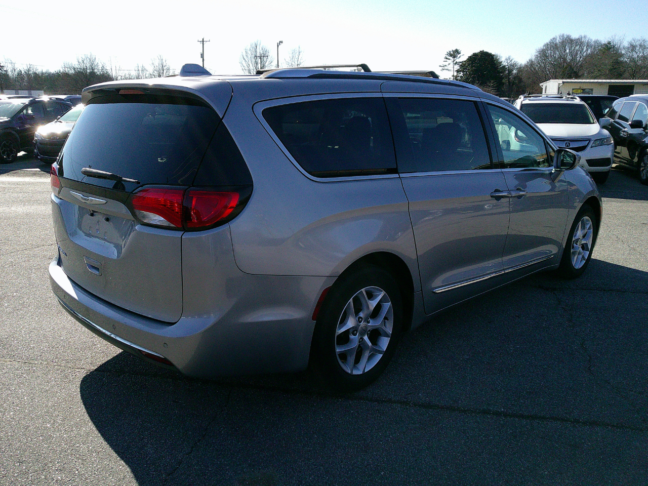 Chrysler Pacifica Touring-L Plus FWD 2017