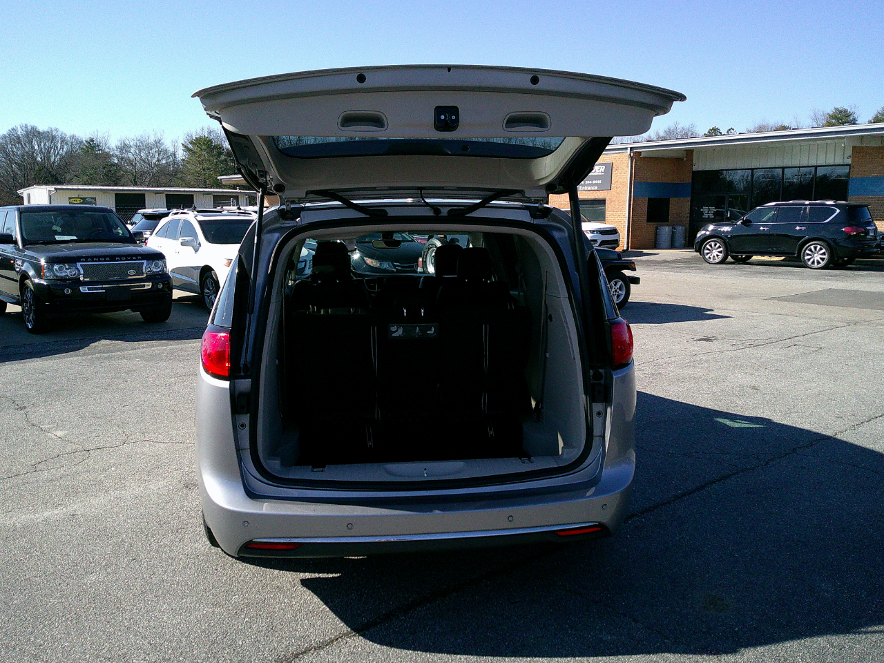 Chrysler Pacifica Touring-L Plus FWD 2017