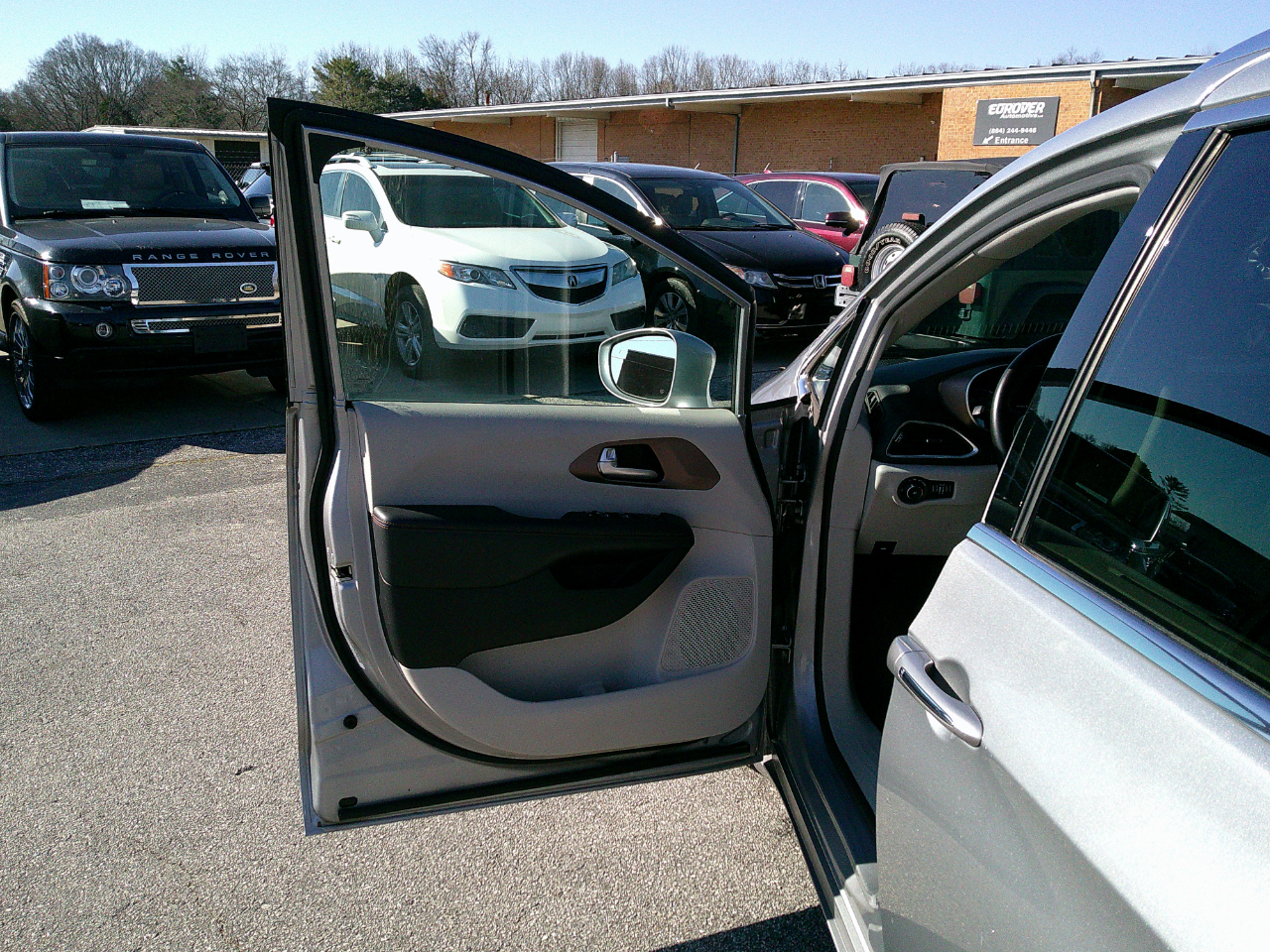 Chrysler Pacifica Touring-L Plus FWD 2017