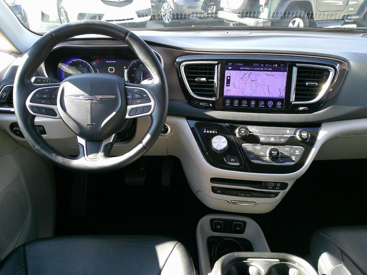 Chrysler Pacifica Touring-L Plus FWD 2017