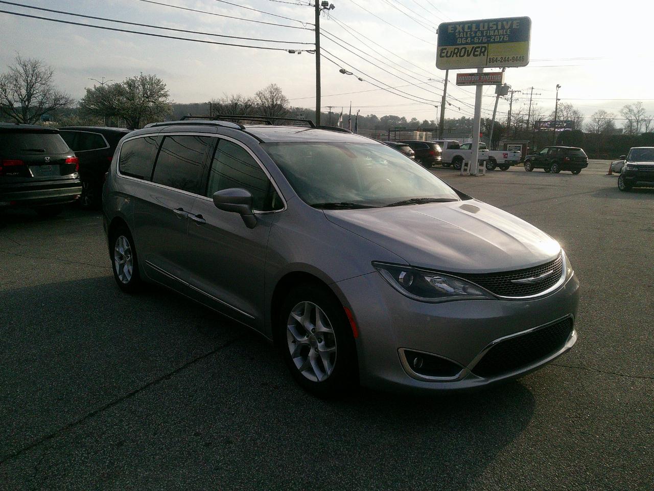 2017 Chrysler Pacifica Touring-L Plus FWD