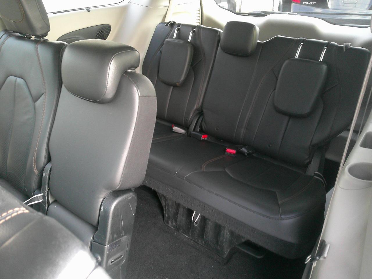 Chrysler Pacifica Touring-L Plus FWD 2017