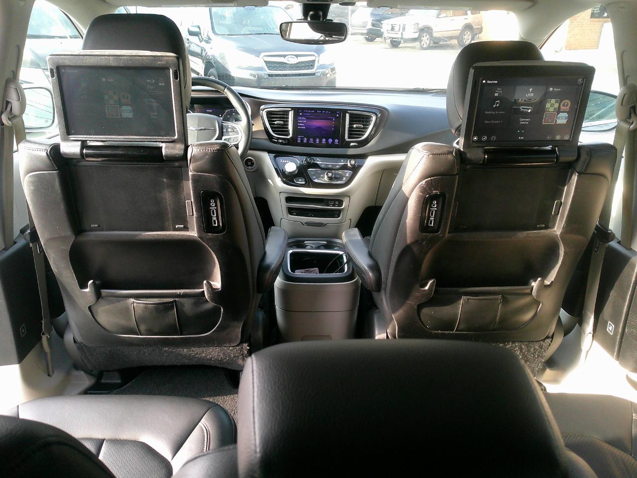 Chrysler Pacifica Touring-L Plus FWD 2017