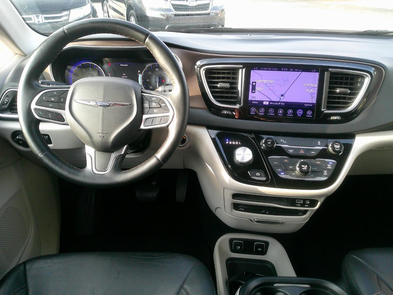 Chrysler Pacifica Touring-L Plus FWD 2017