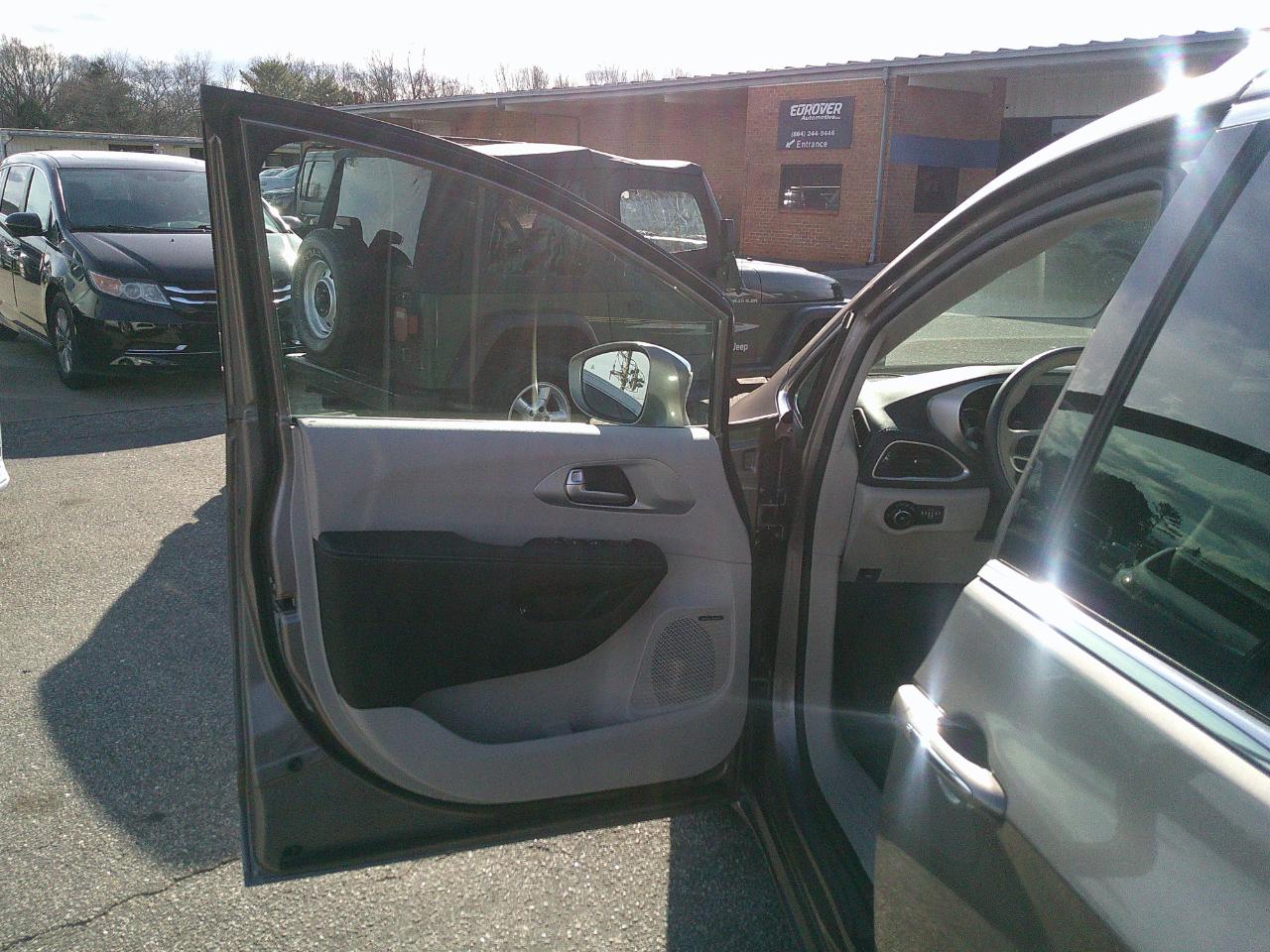 Chrysler Pacifica Hybrid Limited FWD 2018