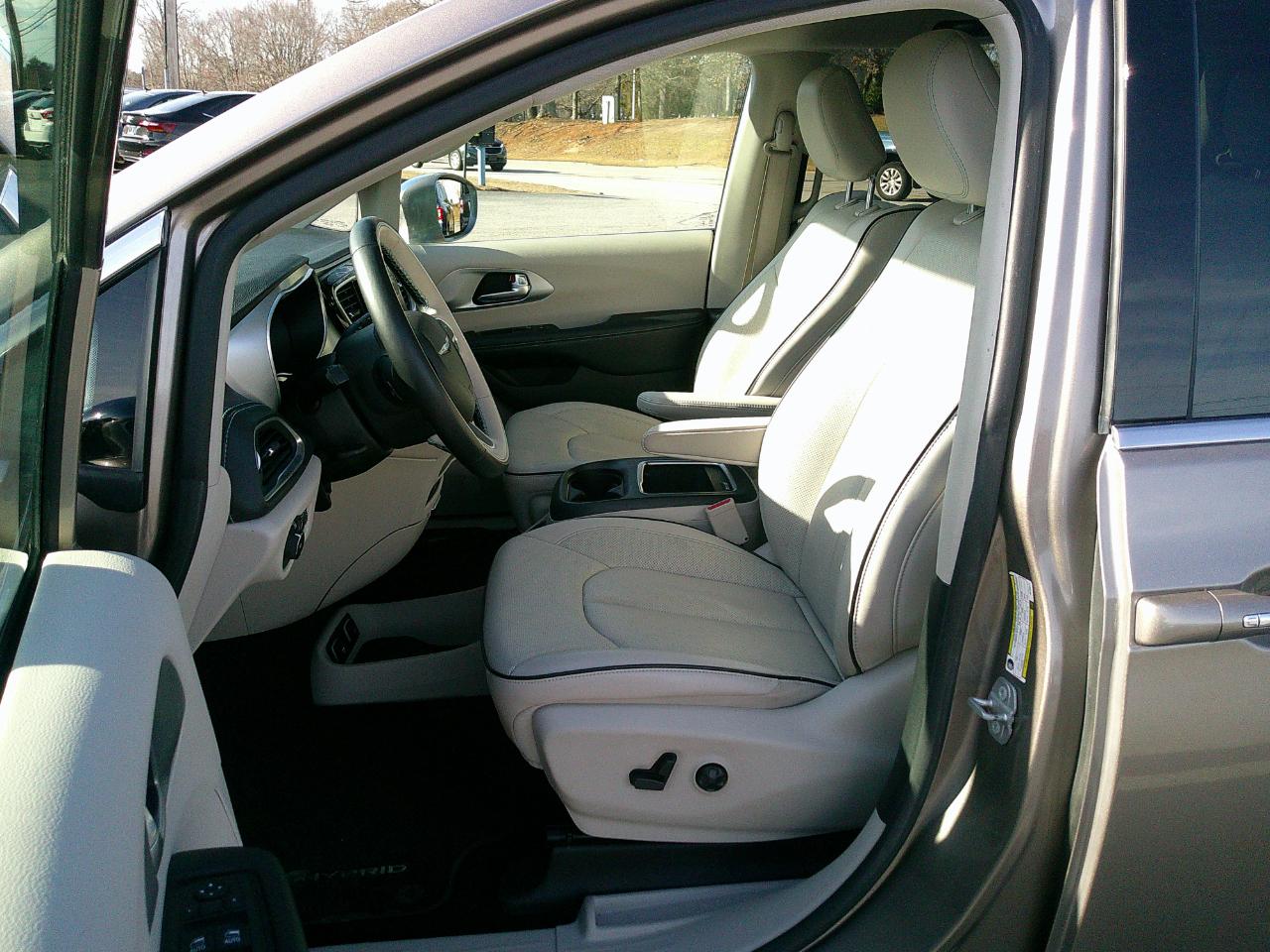 Chrysler Pacifica Hybrid Limited FWD 2018