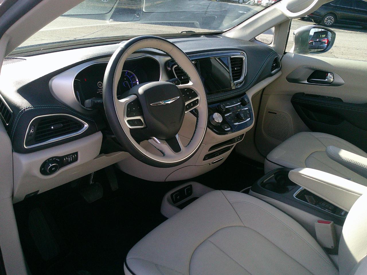 Chrysler Pacifica Hybrid Limited FWD 2018