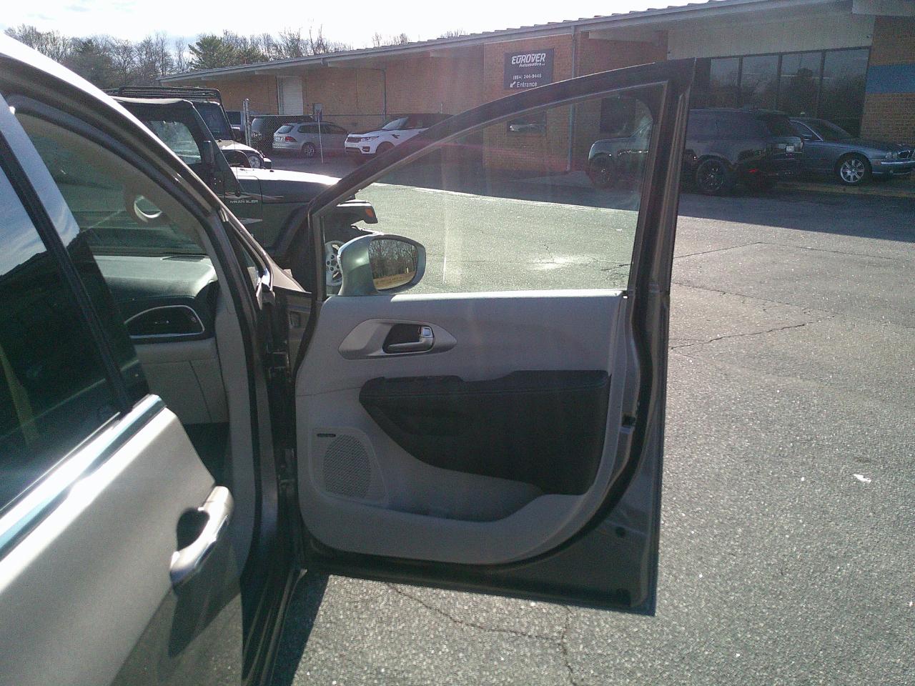 Chrysler Pacifica Hybrid Limited FWD 2018