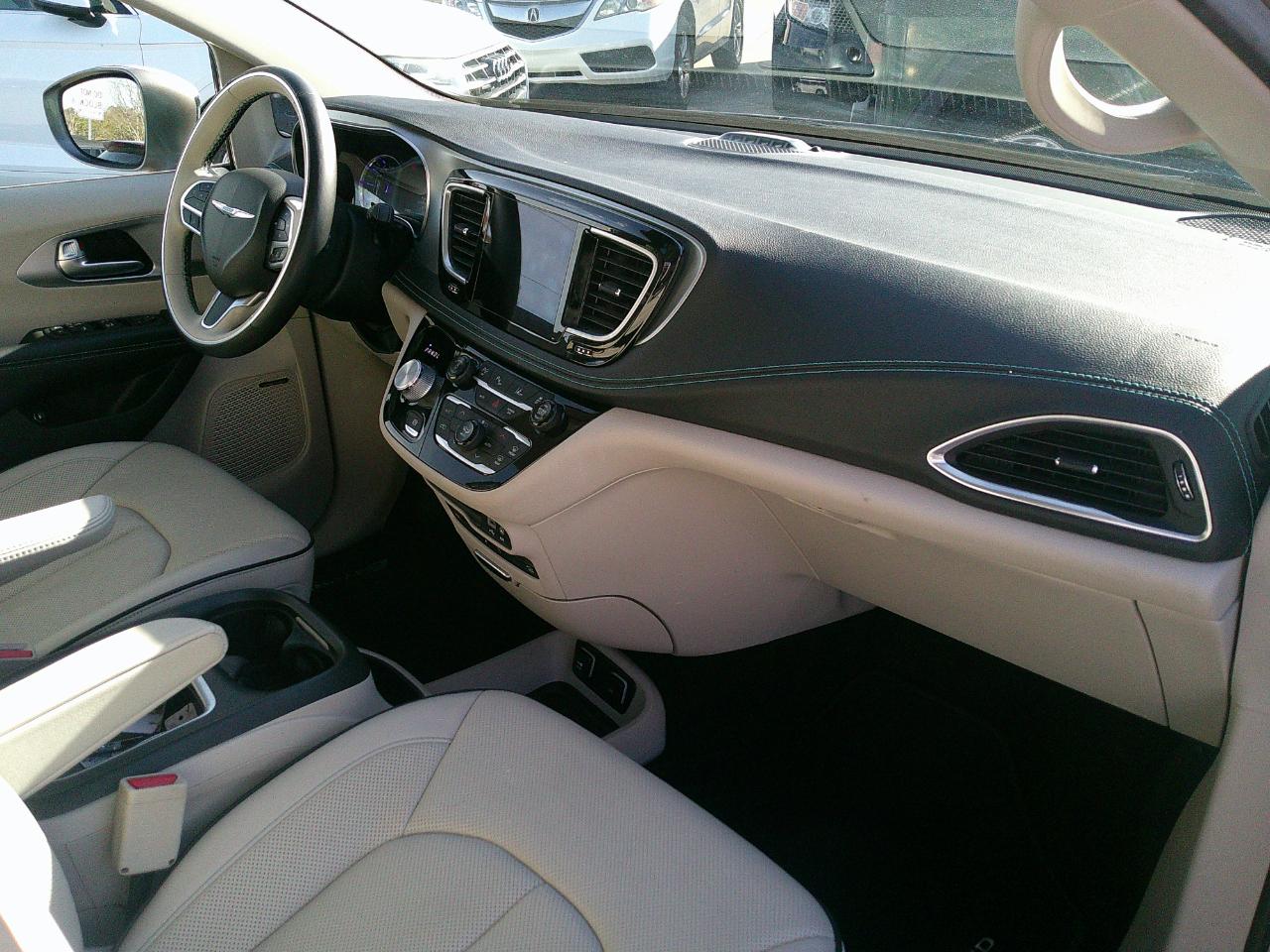 Chrysler Pacifica Hybrid Limited FWD 2018