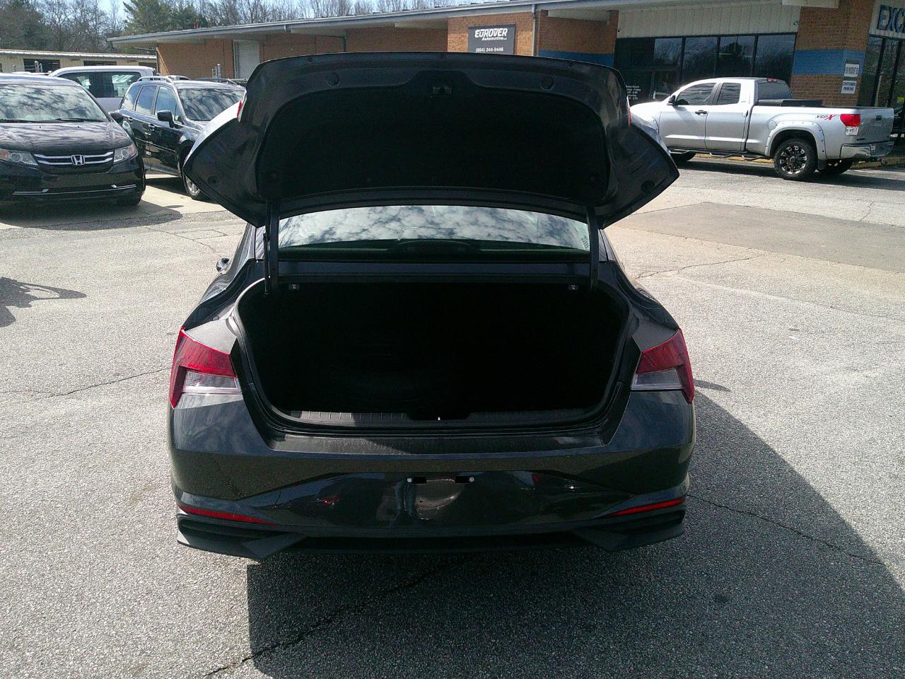 Hyundai Elantra SE IVT *Ltd Avail* 2021