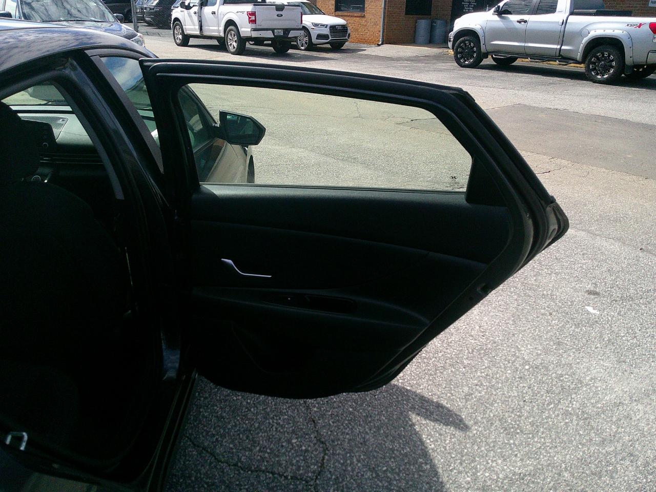 Hyundai Elantra SE IVT *Ltd Avail* 2021