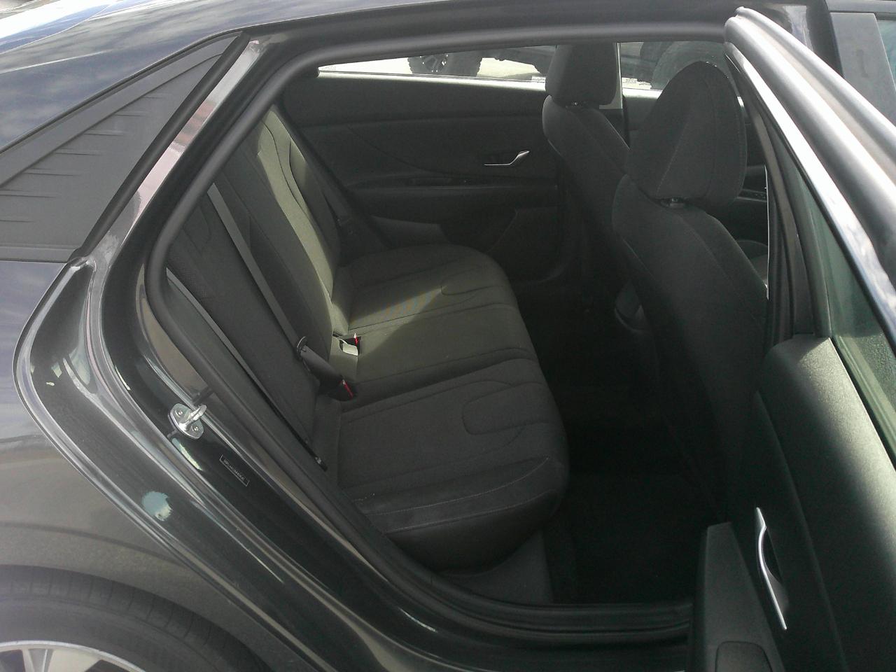 Hyundai Elantra SE IVT *Ltd Avail* 2021