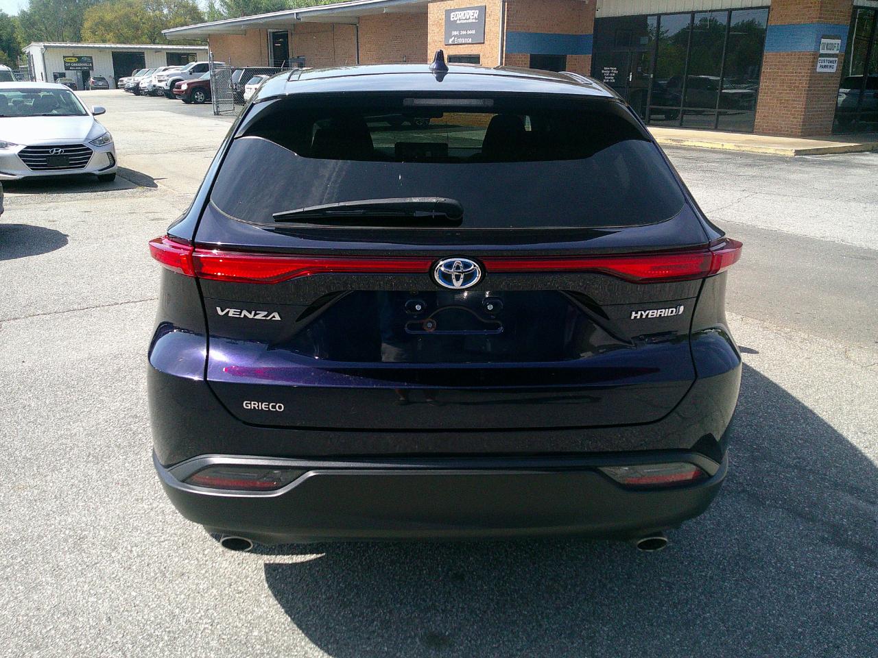 Toyota Venza  2021