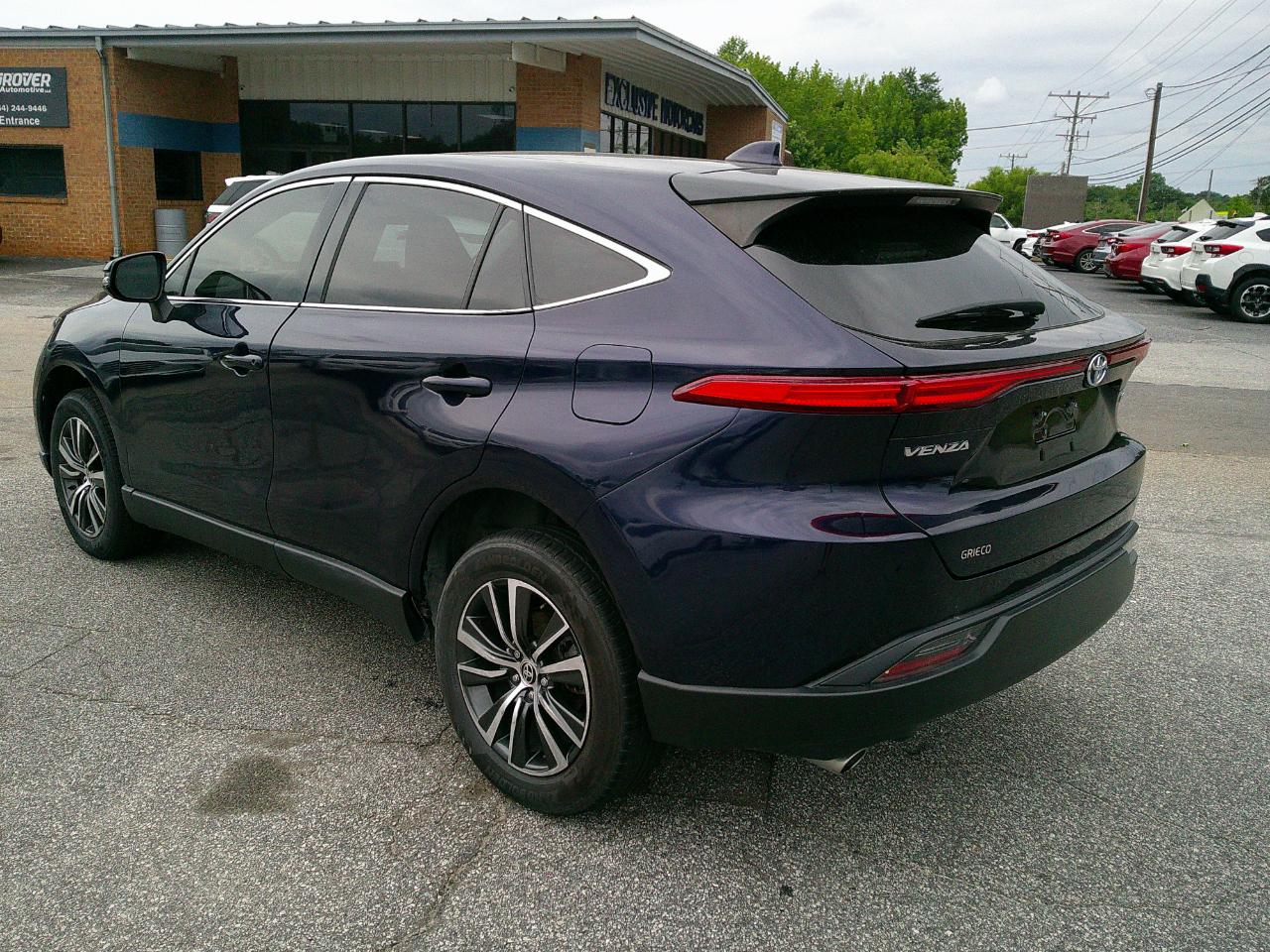 Toyota Venza  2021
