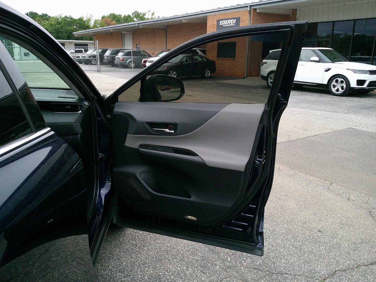 Toyota Venza  2021