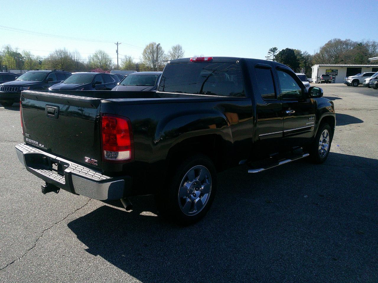 GMC Sierra 1500 2WD Ext Cab 143.5" SLE 2011