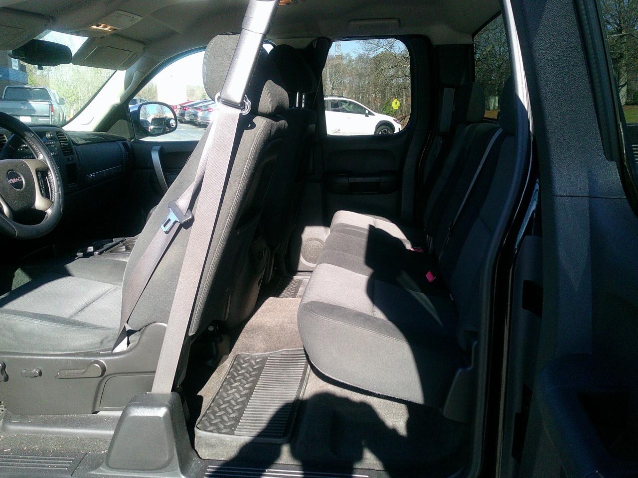 GMC Sierra 1500 2WD Ext Cab 143.5" SLE 2011