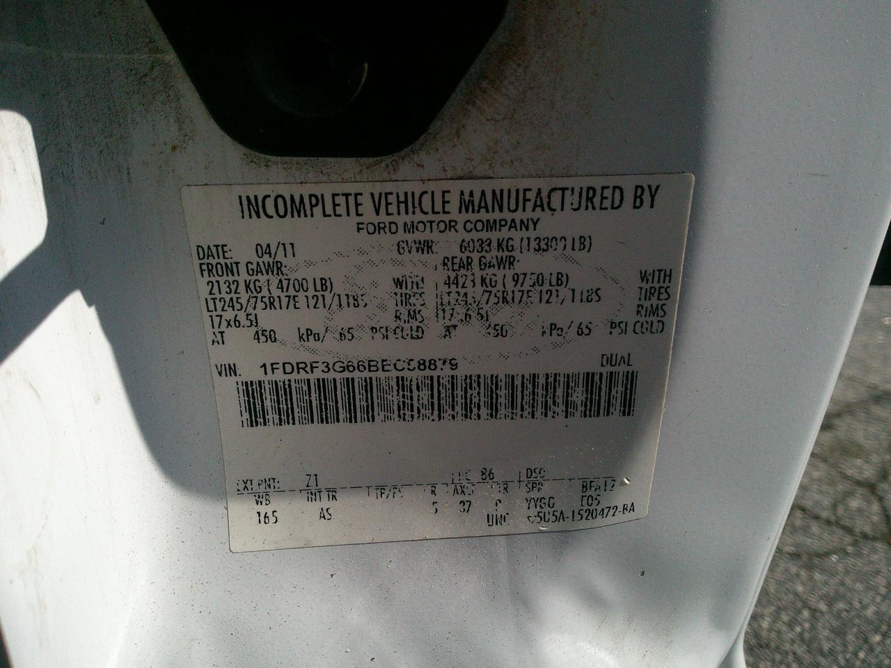 Ford Super Duty F-350 DRW 2WD Reg Cab 141" WB 60" CA XLT 2011