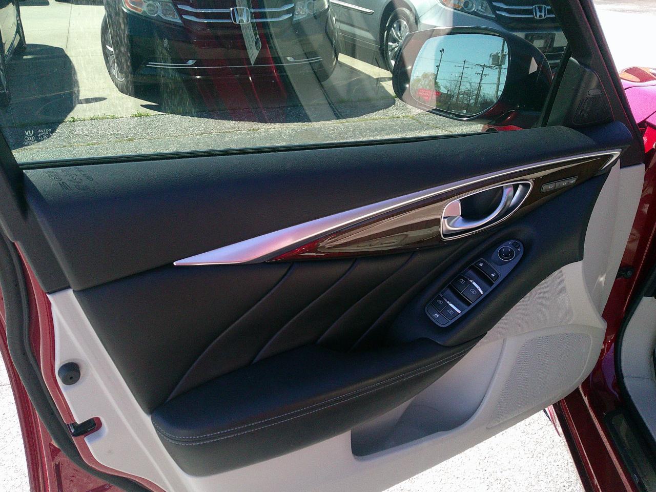 Infiniti Q50 4dr Sdn Hybrid Sport AWD 2014