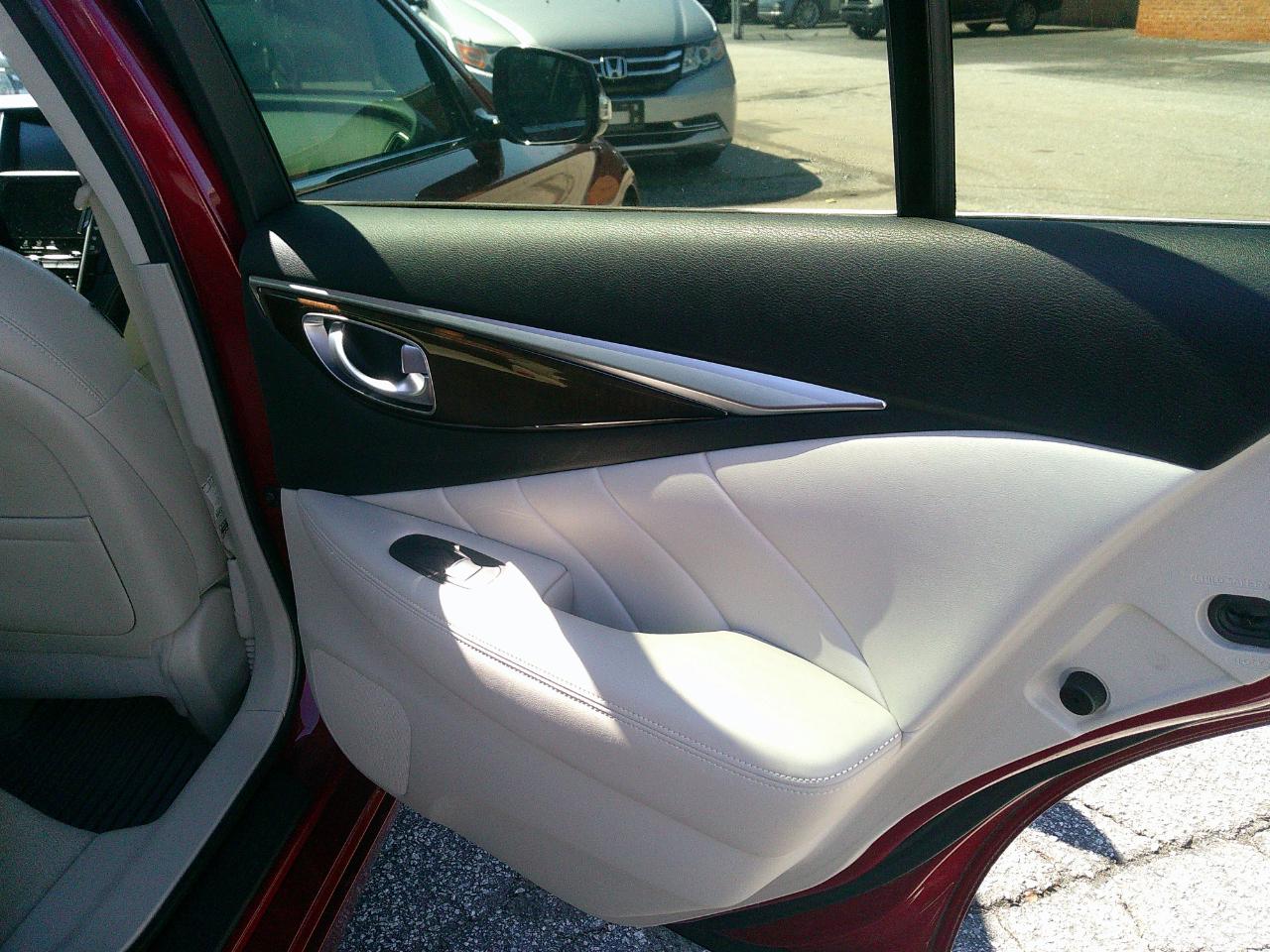 Infiniti Q50 4dr Sdn Hybrid Sport AWD 2014