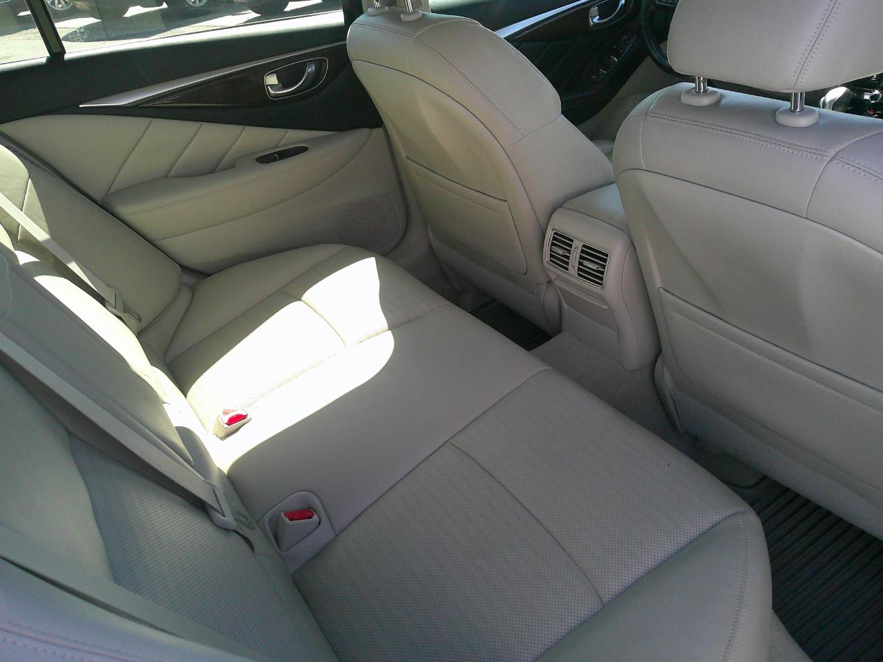 Infiniti Q50 4dr Sdn Hybrid Sport AWD 2014