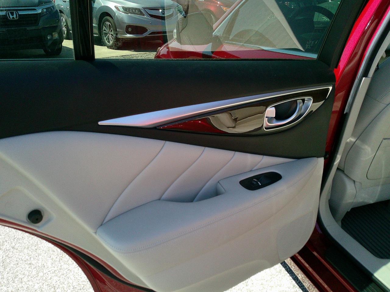 Infiniti Q50 4dr Sdn Hybrid Sport AWD 2014