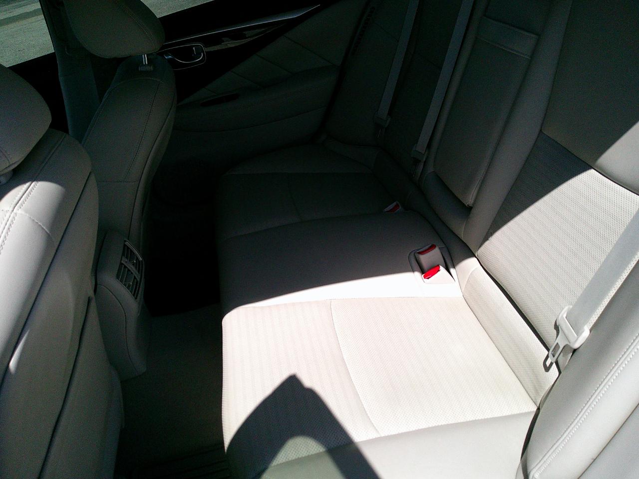 Infiniti Q50 4dr Sdn Hybrid Sport AWD 2014