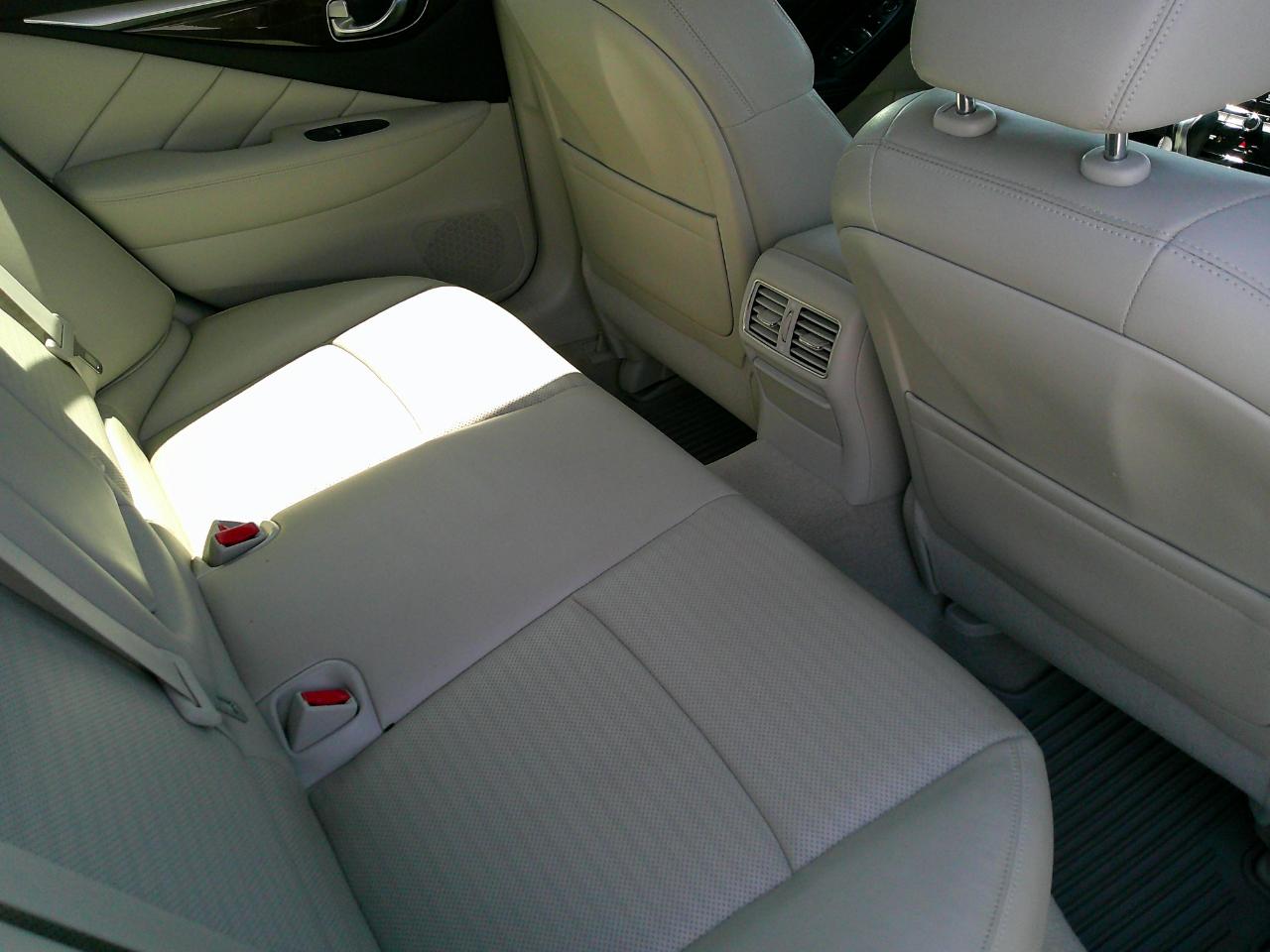 Infiniti Q50 4dr Sdn Hybrid Sport AWD 2014