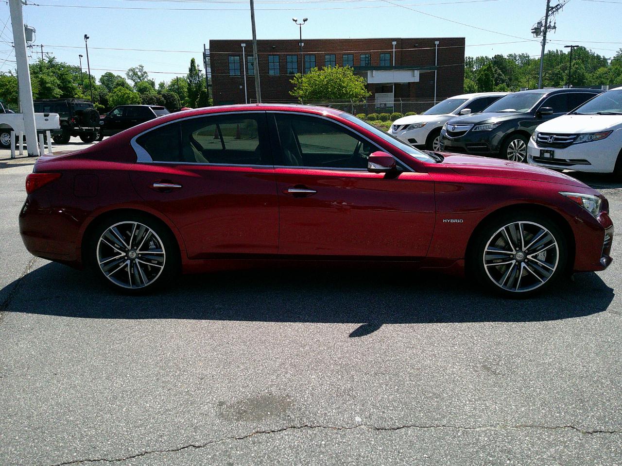 Infiniti Q50 4dr Sdn Hybrid Sport AWD 2014