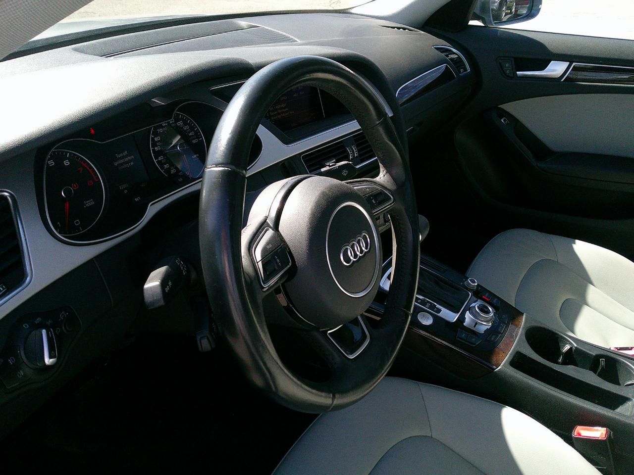 Audi A4 CVT FrontTrak 2.0T Premium 2016