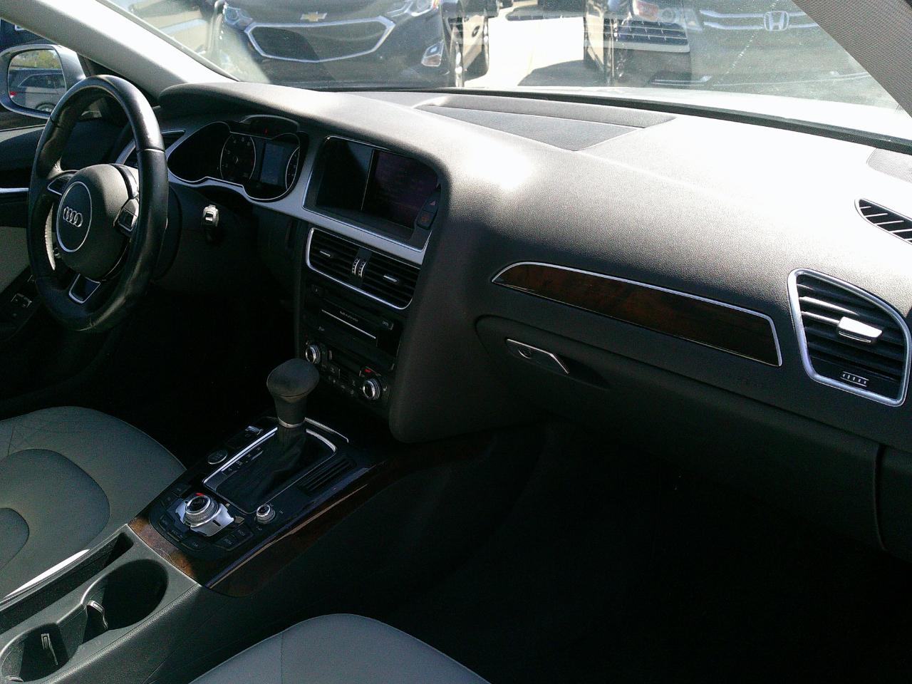 Audi A4 CVT FrontTrak 2.0T Premium 2016