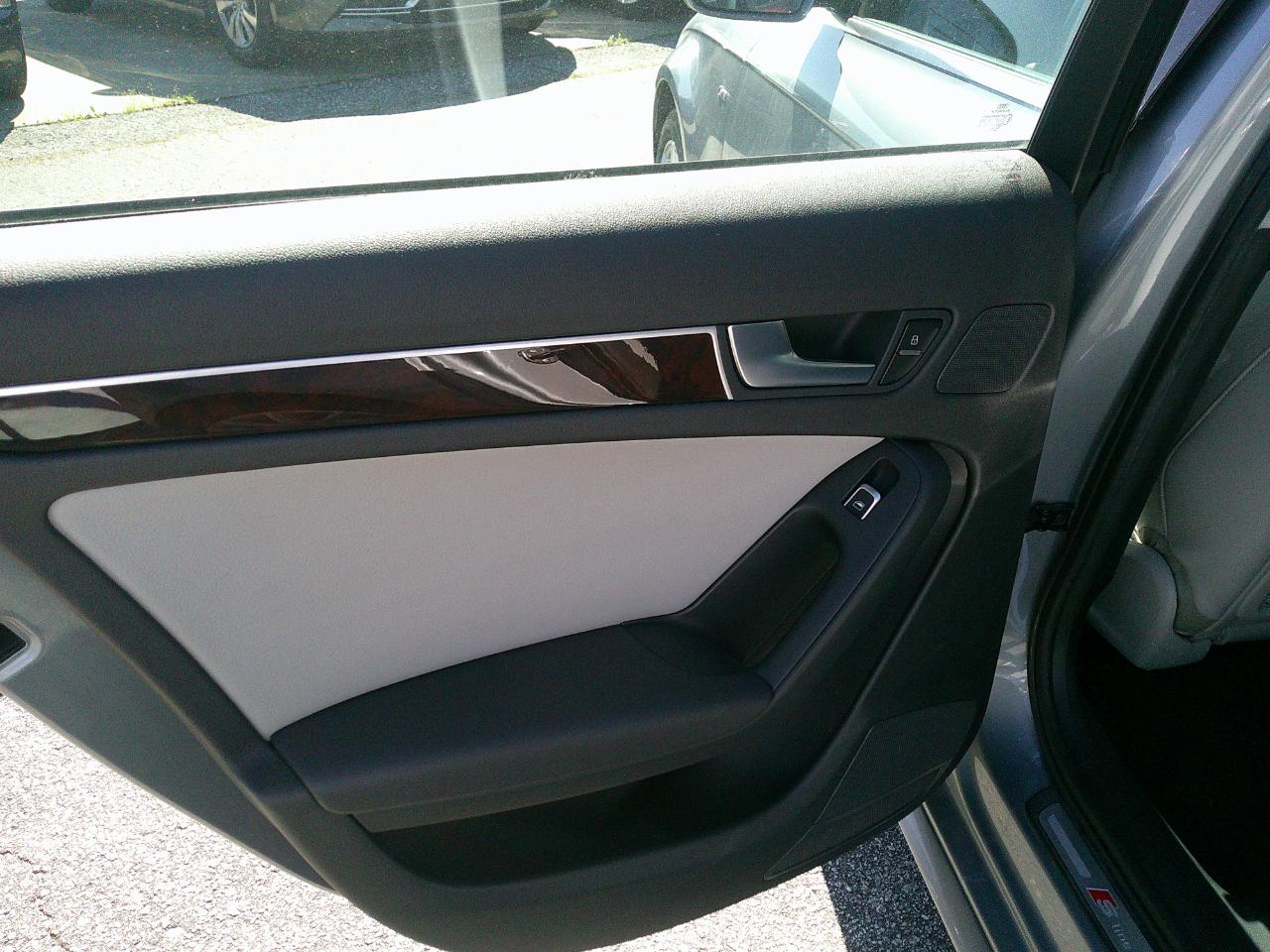 Audi A4 CVT FrontTrak 2.0T Premium 2016