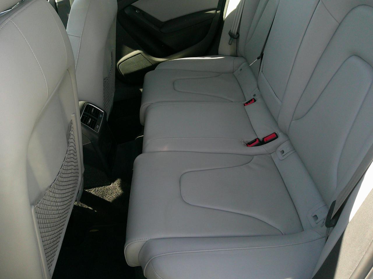 Audi A4 CVT FrontTrak 2.0T Premium 2016