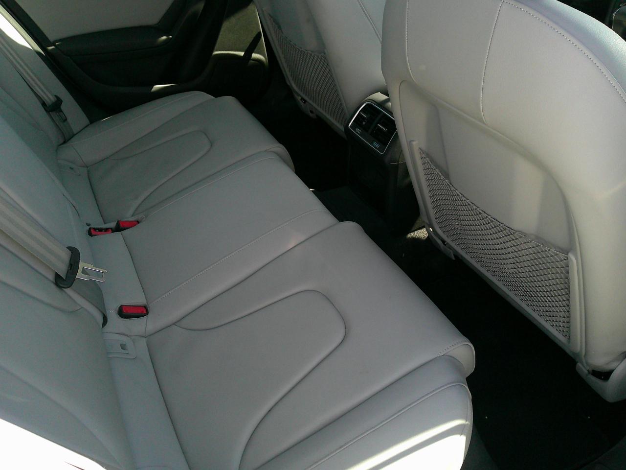 Audi A4 CVT FrontTrak 2.0T Premium 2016