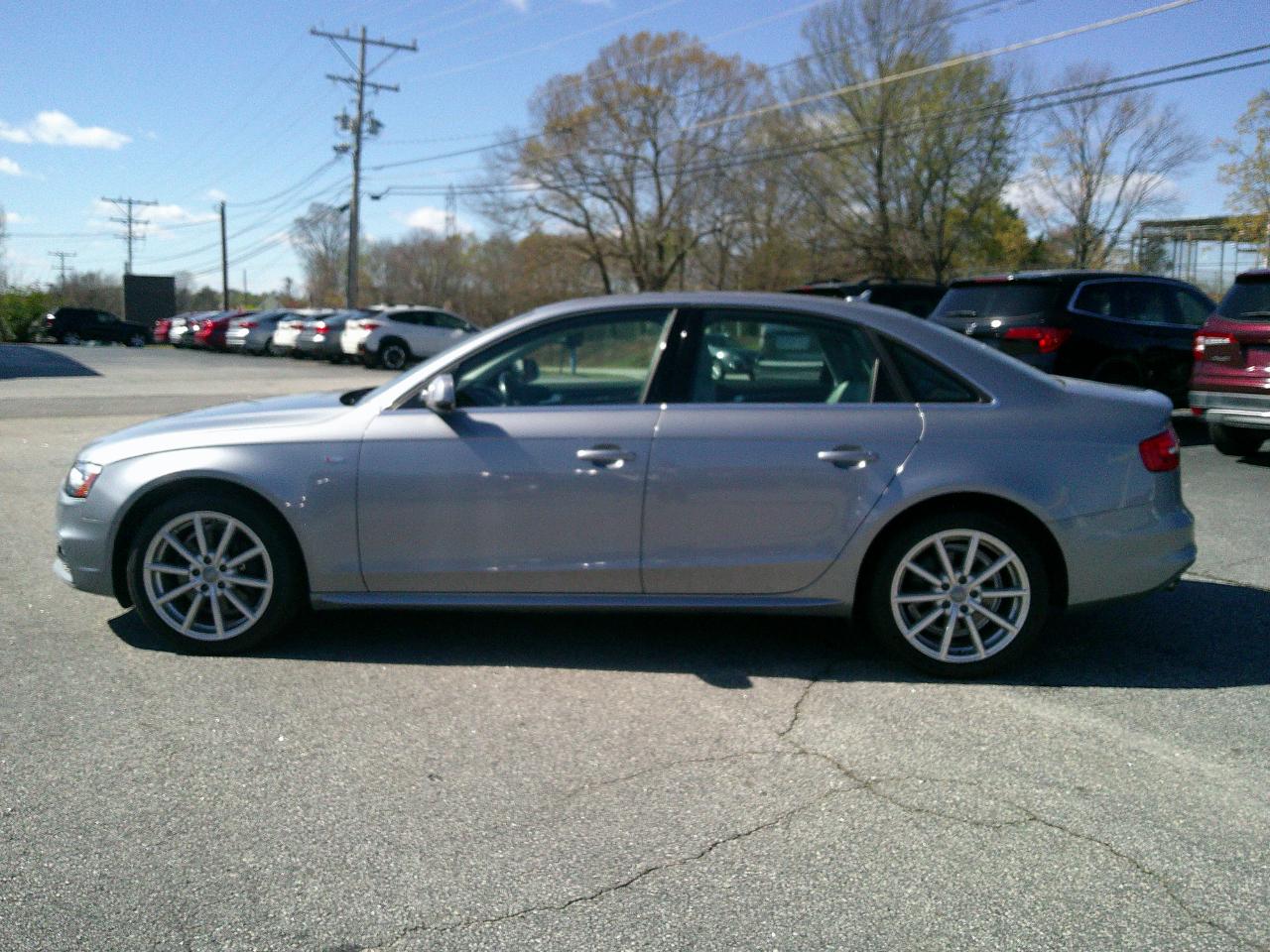 Audi A4 CVT FrontTrak 2.0T Premium 2016