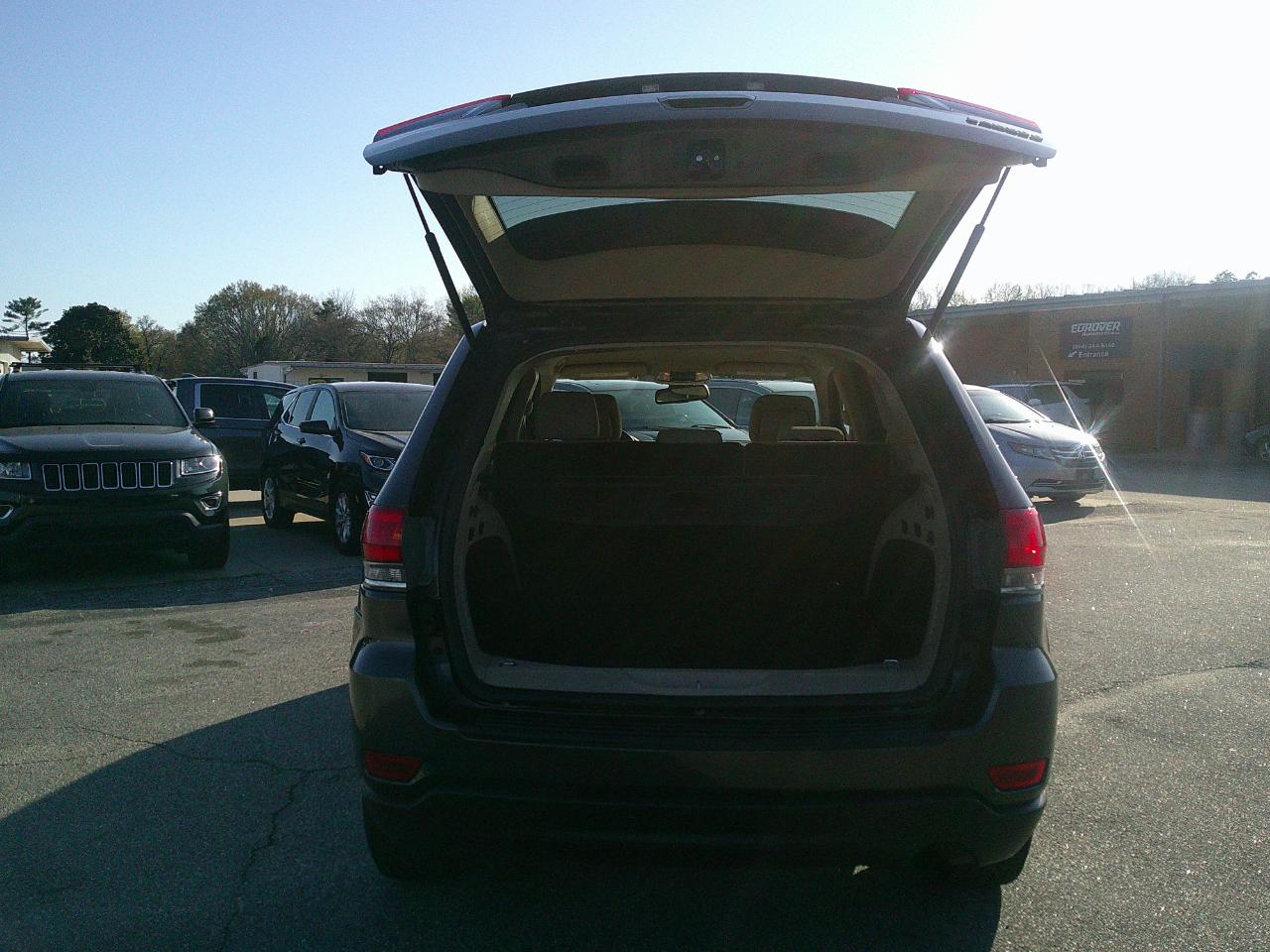 Jeep Grand Cherokee RWD 4dr Laredo 2015