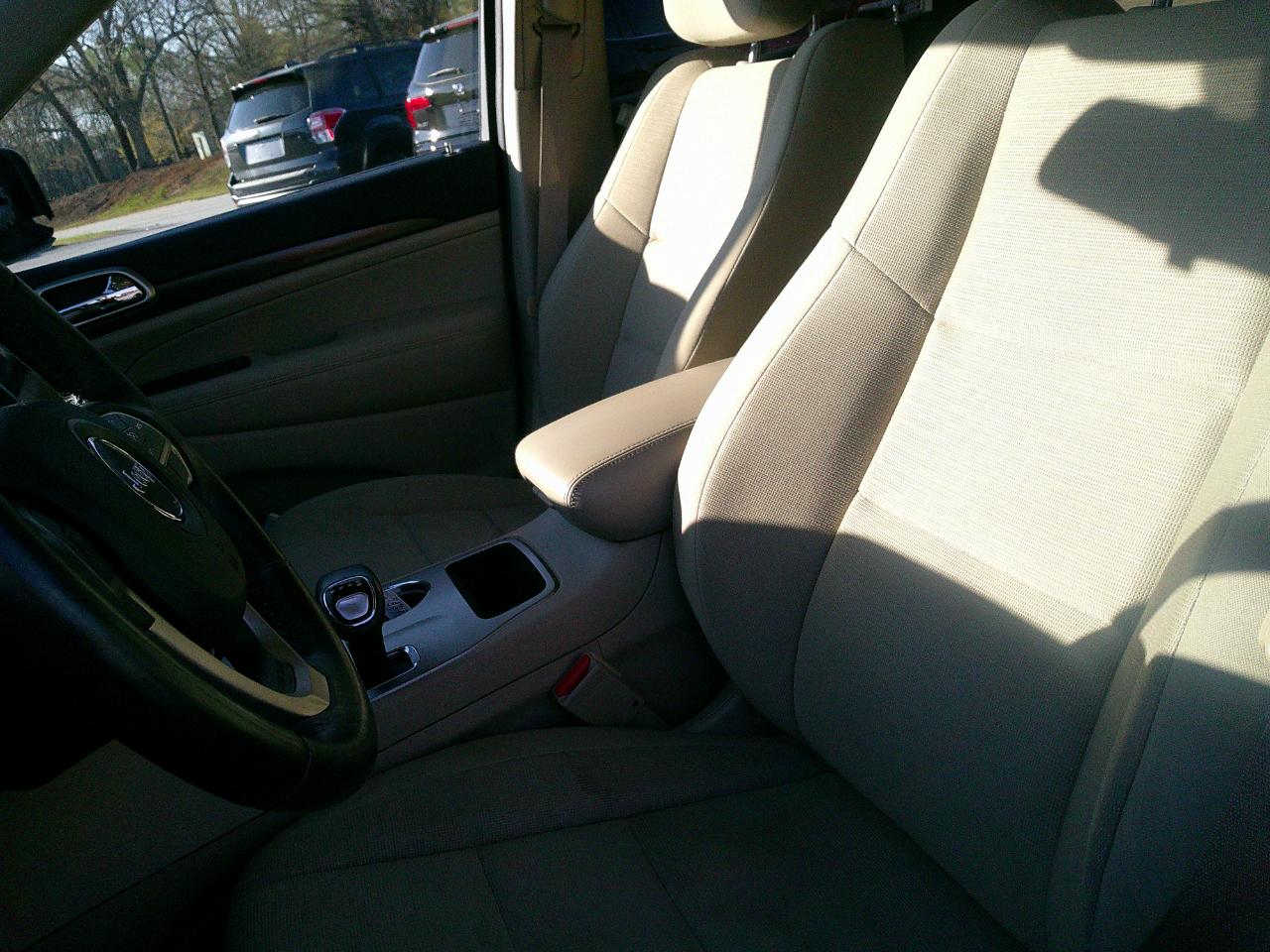 Jeep Grand Cherokee RWD 4dr Laredo 2015