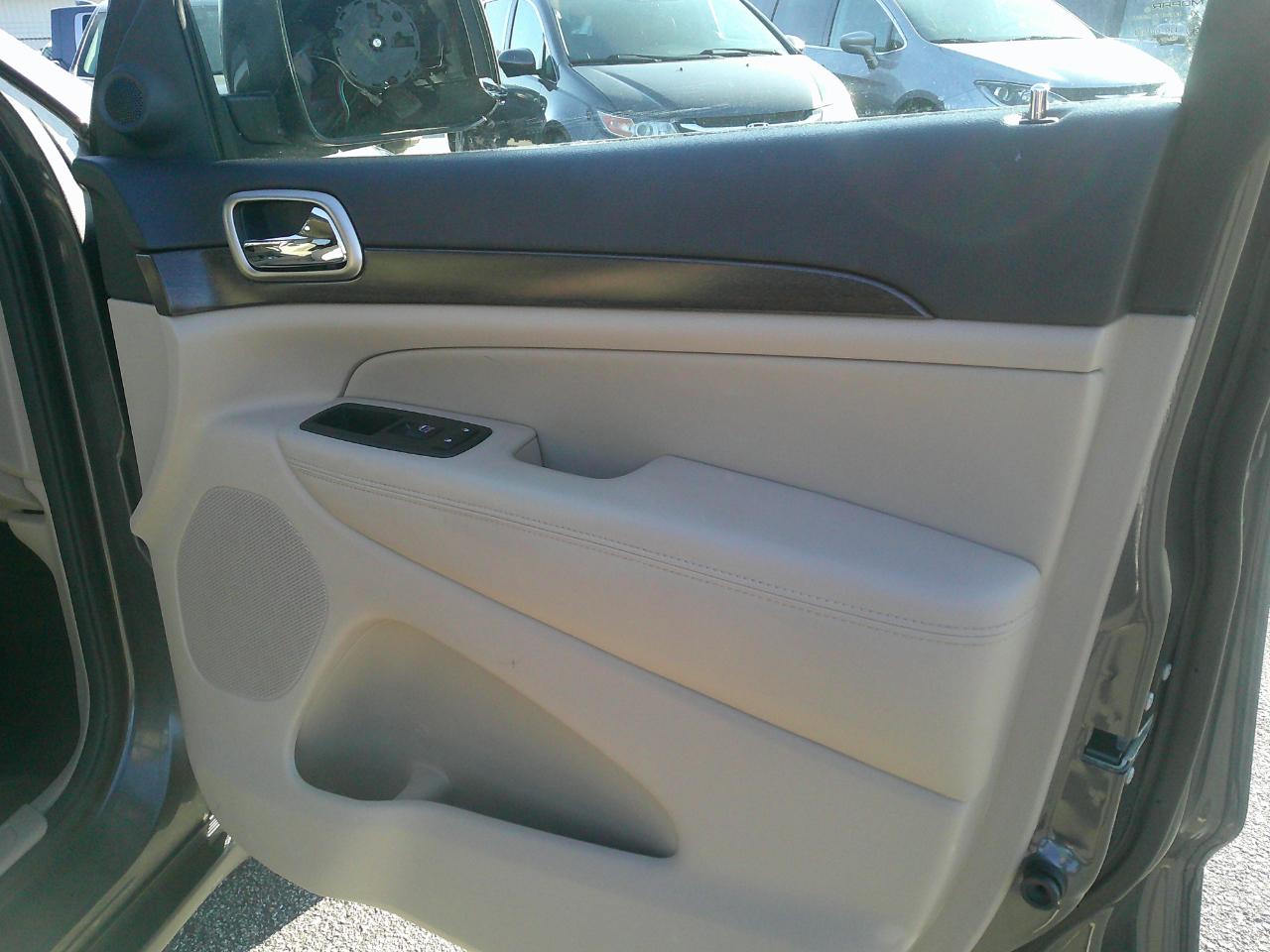 Jeep Grand Cherokee RWD 4dr Laredo 2015