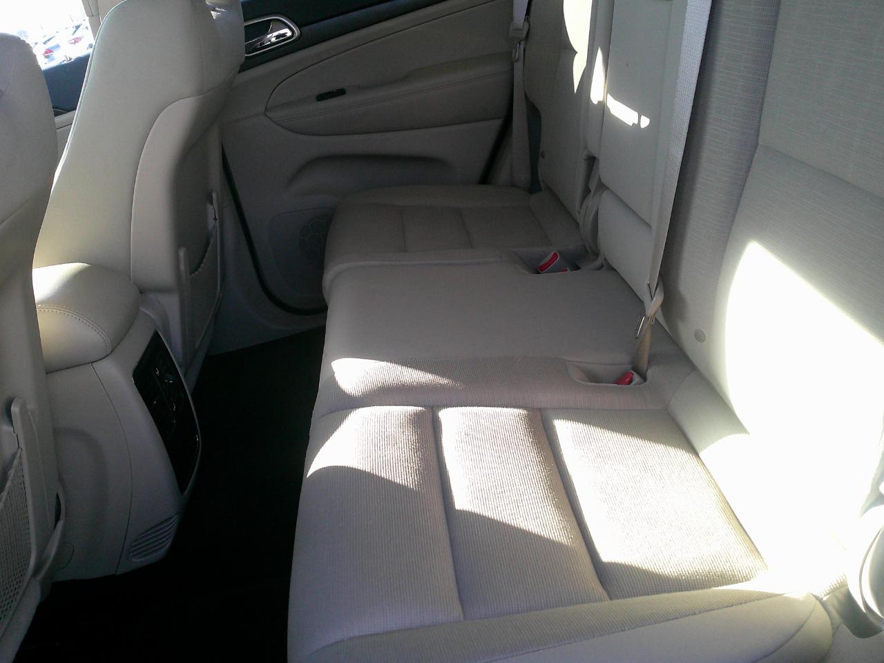 Jeep Grand Cherokee RWD 4dr Laredo 2015