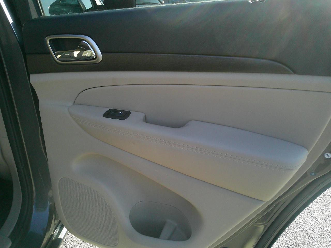 Jeep Grand Cherokee RWD 4dr Laredo 2015