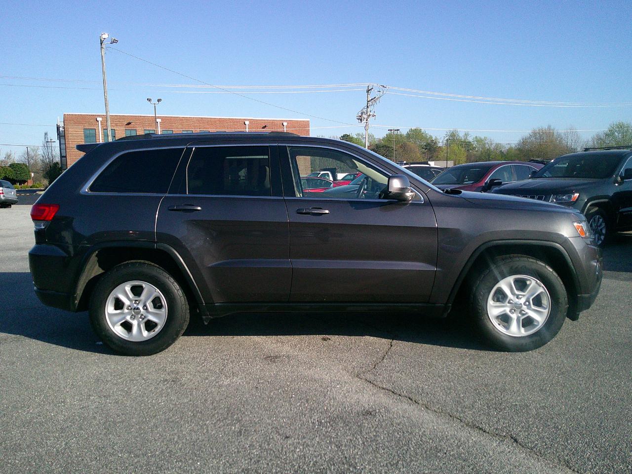 Jeep Grand Cherokee RWD 4dr Laredo 2015