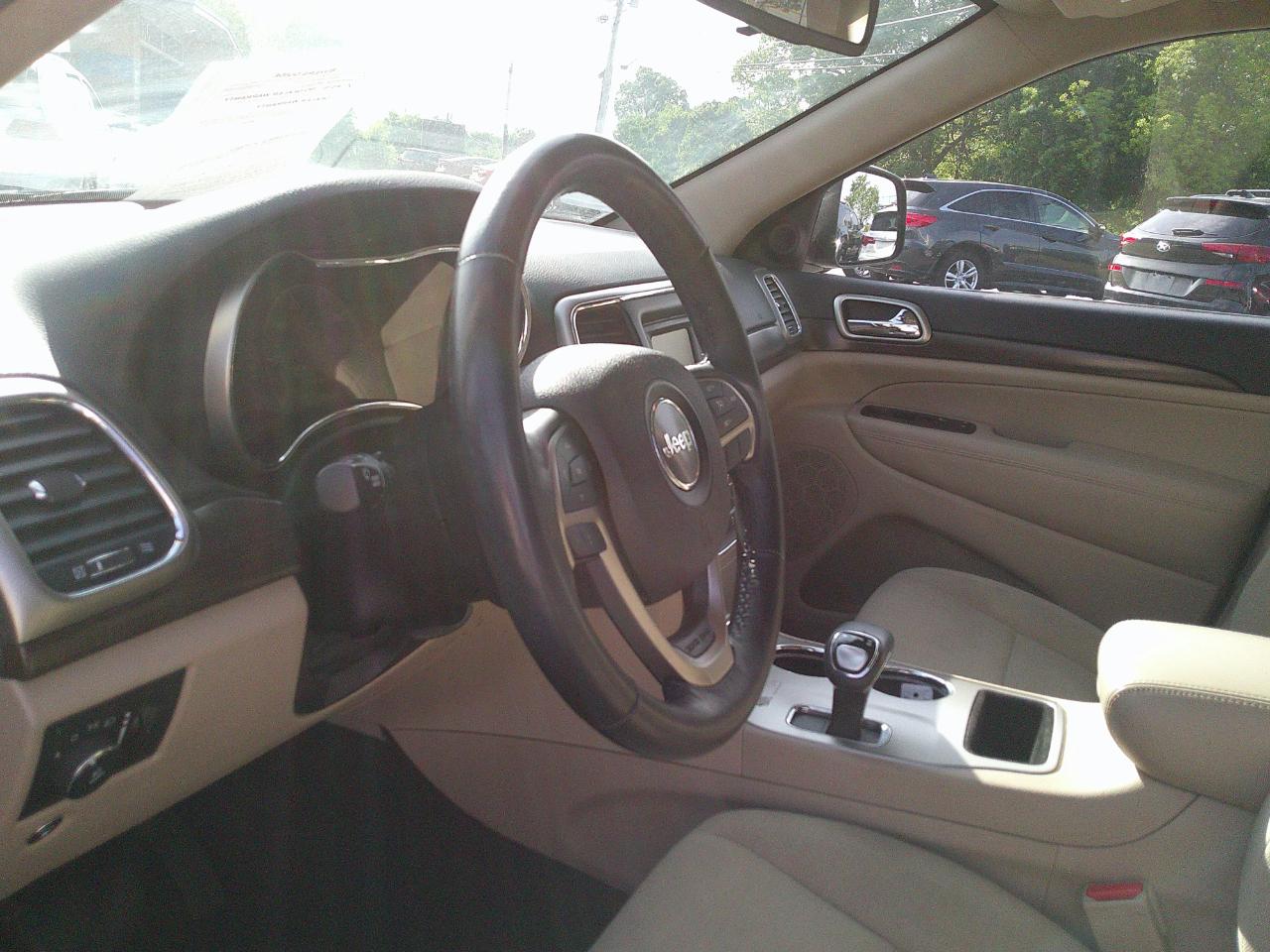 Jeep Grand Cherokee RWD 4dr Laredo 2015