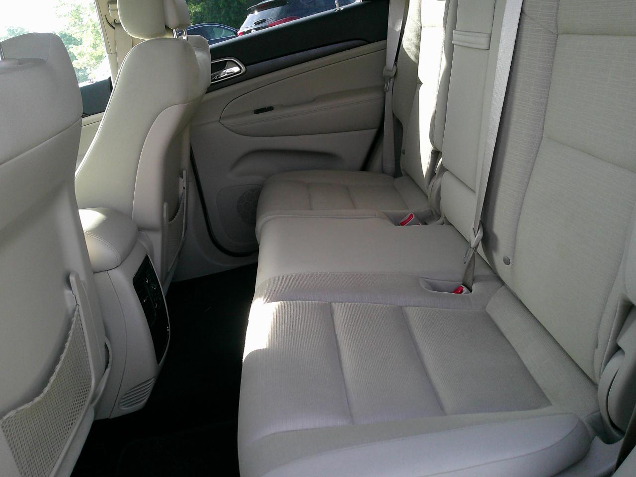 Jeep Grand Cherokee RWD 4dr Laredo 2015