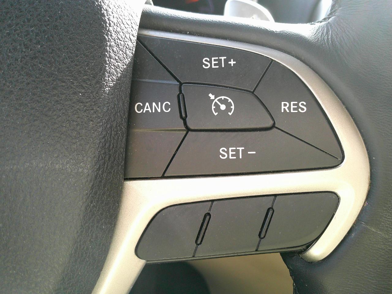 Jeep Grand Cherokee RWD 4dr Laredo 2015